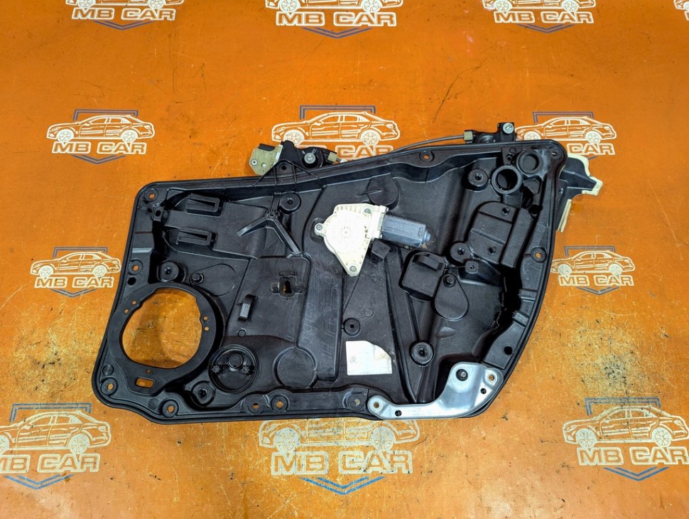 Стеклоподъемник передний правый MERCEDES-BENZ CLA-класс C117/X117 (2013 - 2016) фото 1 — Разборка Мерседес