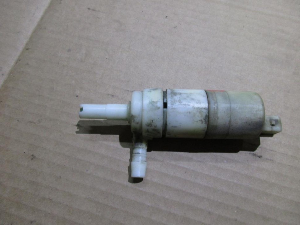 Насос омывателей MERCEDES-BENZ E-класс W210/S210 (1995 - 1999) фото 1 — Разборка Мерседес