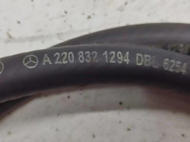 Шланг подогрева бачка омывателя MERCEDES-BENZ S-класс W220 рестайлинг (2002 - 2005) — Разборка Мерседес