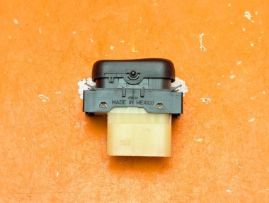 Кнопка ESP MERCEDES-BENZ M-класс W163 (1997 - 2001) &mdash; Разборка Мерседес