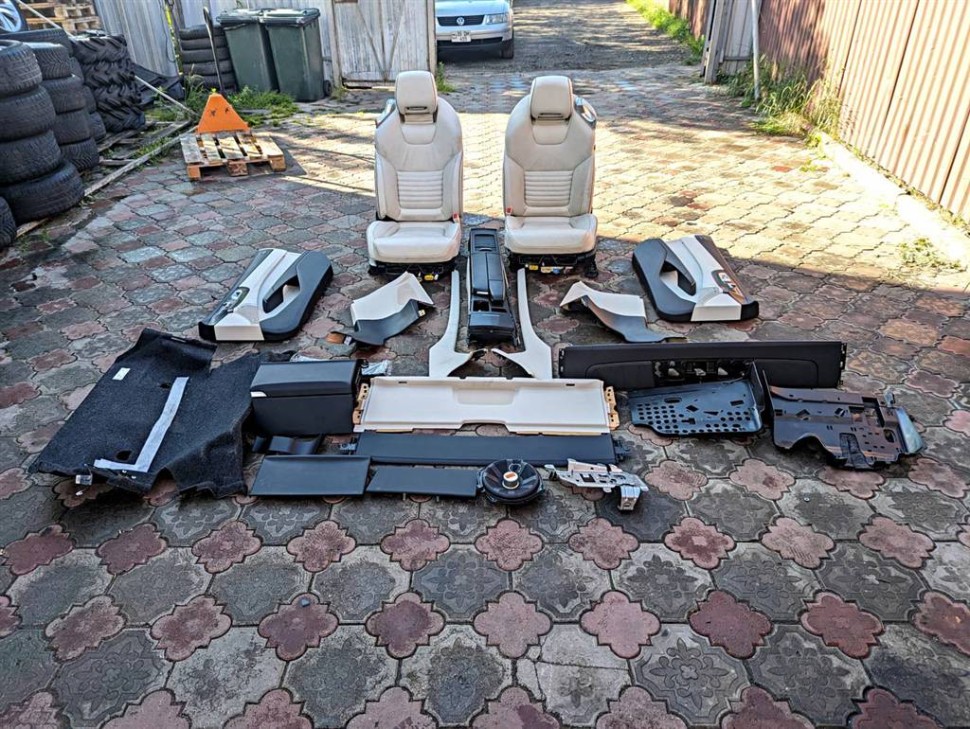 Салон MERCEDES-BENZ SL-класс R231 рестайлинг (2016 - 2020) фото 1 — Разборка Мерседес