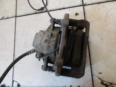 Суппорт передний правый MERCEDES-BENZ C-класс W204/S204 (2006 - 2011) — Разборка Мерседес