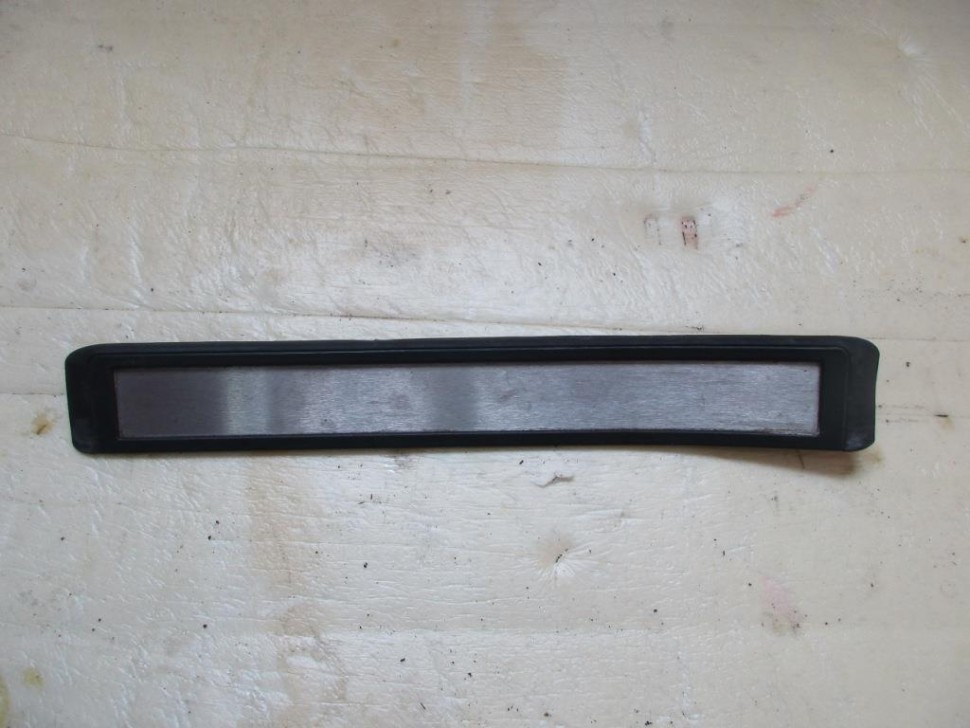 Накладка порога внутренняя MERCEDES-BENZ E-класс AMG W211/S211 (2002 - 2006) фото 1 — Разборка Мерседес