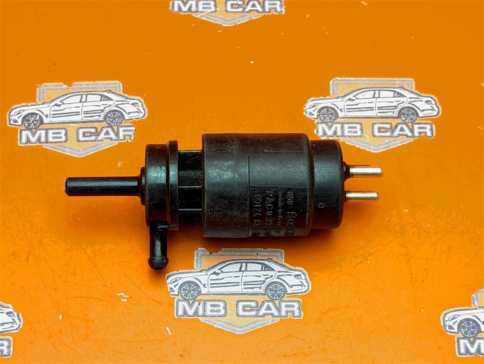 Насос омывателей MERCEDES-BENZ W124 W124/S124/C124/A124 (1984 - 1993) фото 1 — Разборка Мерседес