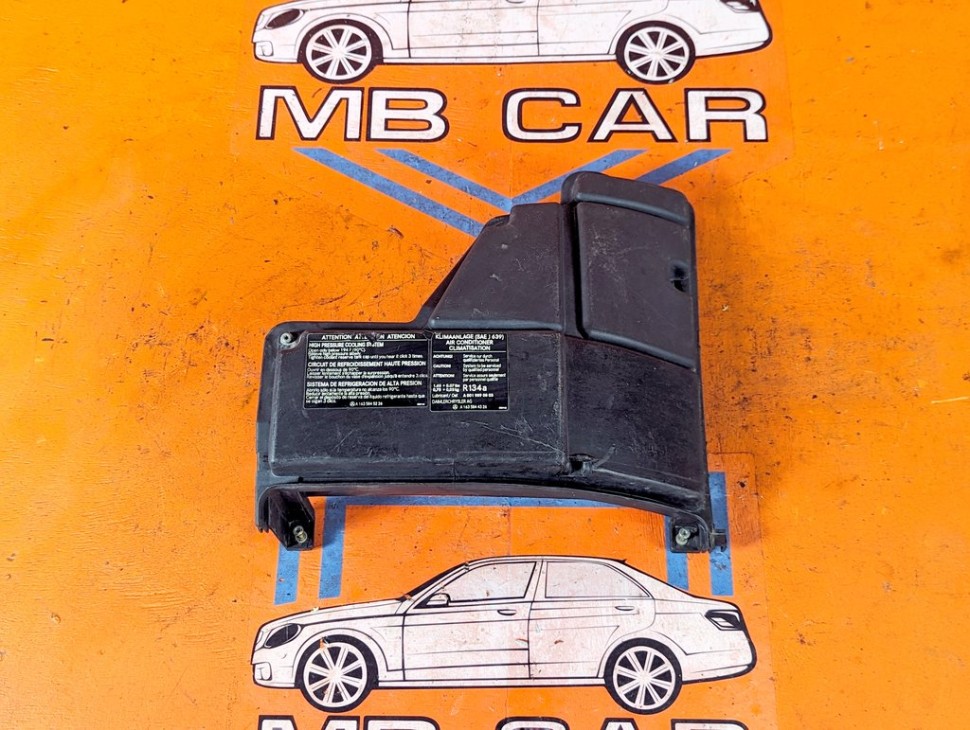 Крышка блока предохранителей MERCEDES-BENZ M-класс W163 рестайлинг (2001 - 2005) фото 1 &mdash; Разборка Мерседес