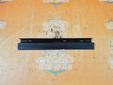 Накладка порога внутренняя MERCEDES-BENZ E-класс W124/S124/C124/A124 (1984 - 1997) &mdash; Разборка Мерседес