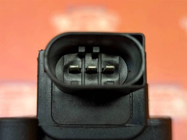 Катушка зажигания MERCEDES-BENZ C-класс W204/S204 (2006 - 2011) — Разборка Мерседес