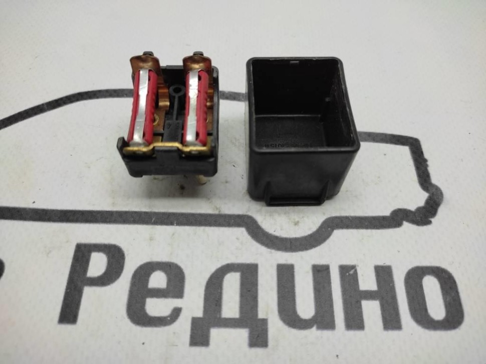 Блок предохранителей MERCEDES-BENZ W124 W124/S124/C124/A124 (1984 - 1993) фото 1 — Разборка Мерседес