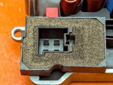 Реле моторчика печки MERCEDES-BENZ CLK-класс C209/A209 (2002 - 2005) — Разборка Мерседес