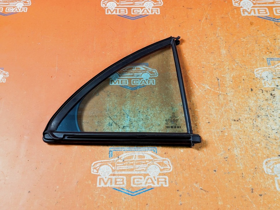 Стекло заднее правое MERCEDES-BENZ E-класс W211/S211 (2002 - 2006) фото 1 — Разборка Мерседес