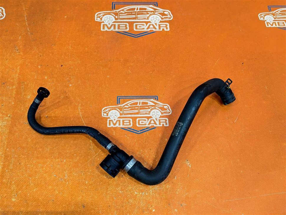Патрубок ОЖ MERCEDES-BENZ GLE-класс W166 (2015 - 2018) фото 1 — Разборка Мерседес