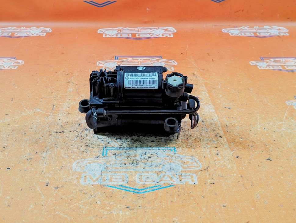 Компрессор пневмоподвески MERCEDES-BENZ S-класс W220 рестайлинг (2002 - 2005) фото 1 &mdash; Разборка Мерседес