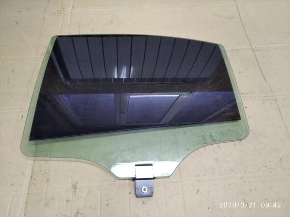 Стекло заднее правое MERCEDES-BENZ S-класс W221 (2005 - 2009) фото 1 — Разборка Мерседес