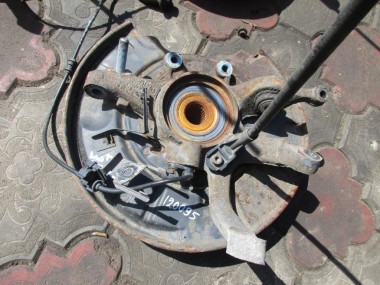 Кулак подвески задний правый MERCEDES-BENZ S-класс W220 (1998 - 2005) — Разборка Мерседес