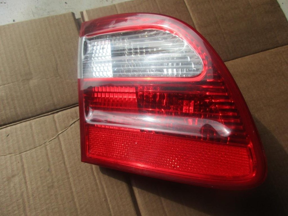 Фонарь крышки багажника MERCEDES-BENZ E-класс W211/S211 (2002 - 2006) фото 1 — Разборка Мерседес