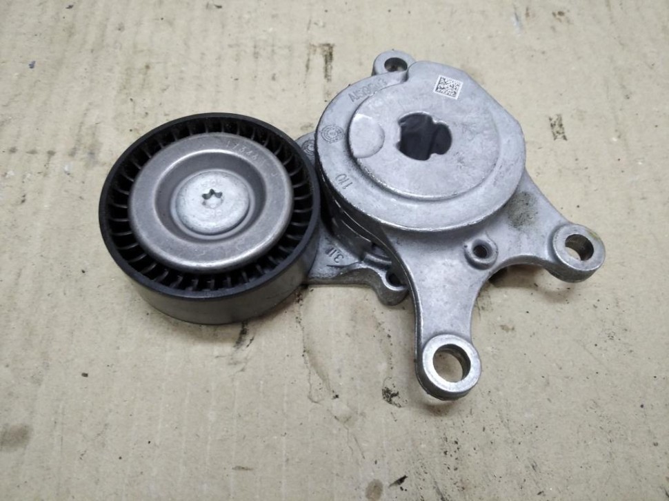 Натяжитель ремня MERCEDES-BENZ GLA-класс X156 рестайлинг (2017 - 2020) фото 1 — Разборка Мерседес