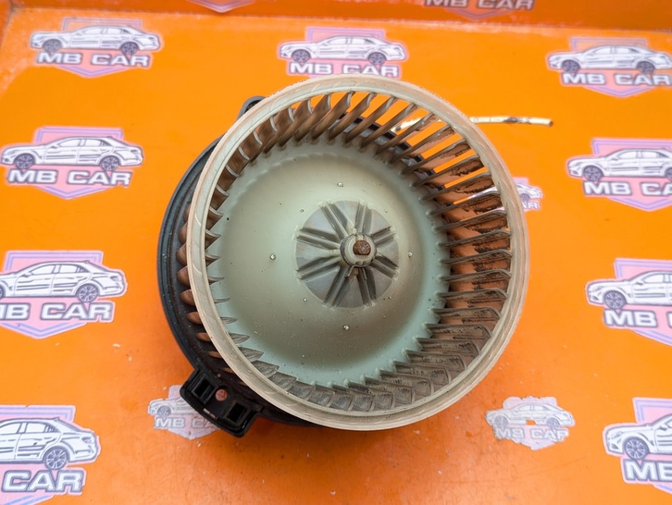 Моторчик отопителя MERCEDES-BENZ M-класс W163 (1997 - 2001) фото 1 &mdash; Разборка Мерседес