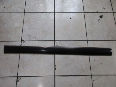Молдинг двери MERCEDES-BENZ E-класс W210/S210 (1995 - 1999) — Разборка Мерседес
