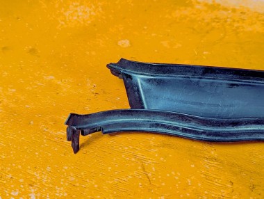 Водосток MERCEDES-BENZ E-класс W124/S124/C124/A124 (1984 - 1997) &mdash; Разборка Мерседес