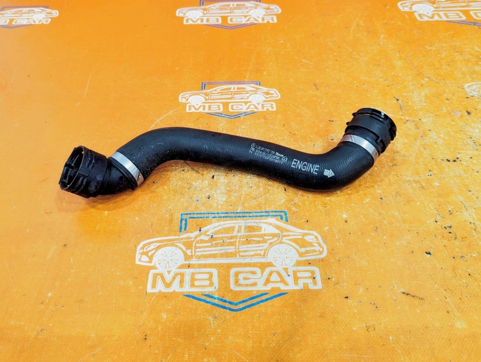 Патрубок радиатора MERCEDES-BENZ C-класс W205/S205/C205/A205 (2014 - 2018) фото 1 — Разборка Мерседес