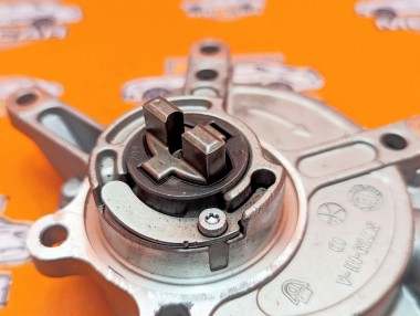 Насос вакуумный MERCEDES-BENZ E-класс W212/S212/C207/A207 рестайлинг (2013 - 2016) — Разборка Мерседес