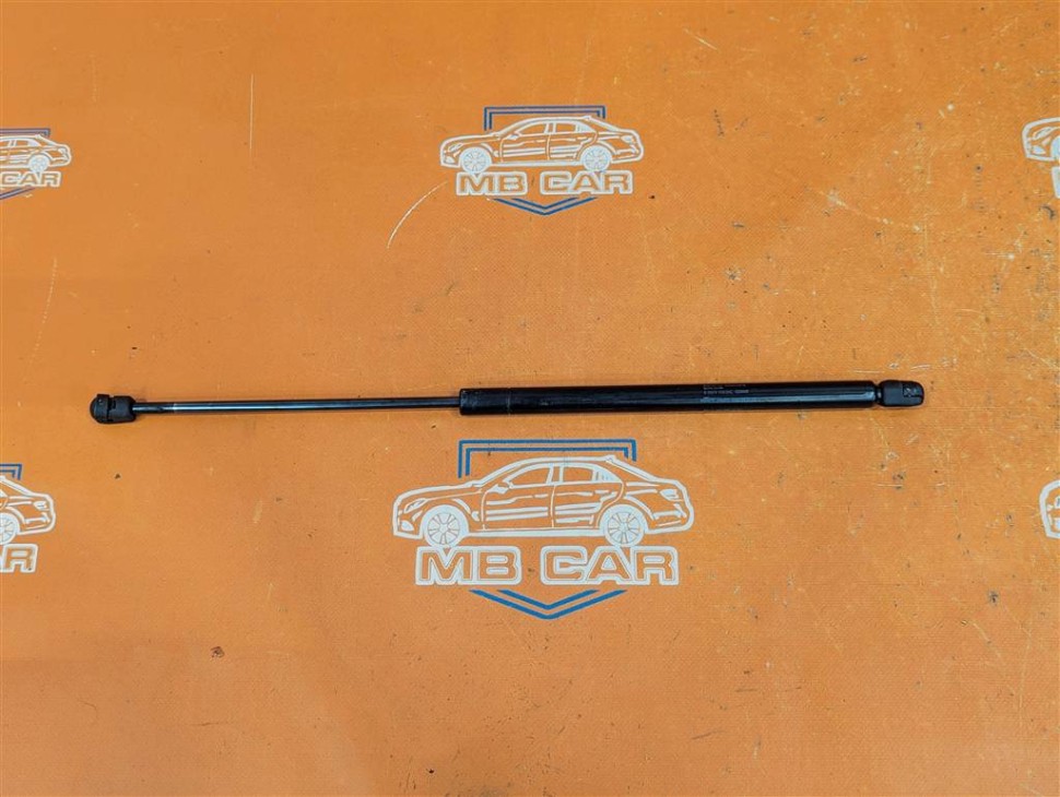 Амортизатор крышки багажника MERCEDES-BENZ A-класс W168 рестайлинг (2001 - 2004) фото 1 — Разборка Мерседес