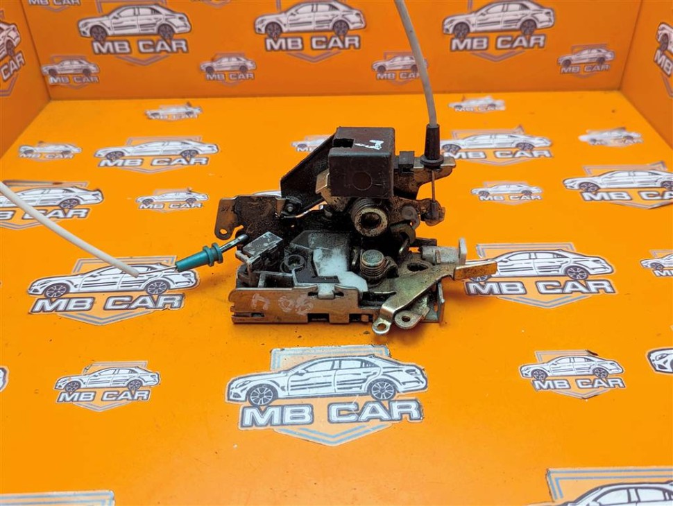 Замок двери передней левой MERCEDES-BENZ Sprinter W901-905 (1995 - 2006) фото 1 — Разборка Мерседес