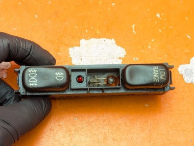 Кнопка блокировки мостов MERCEDES-BENZ M-класс W163 рестайлинг (2001 - 2005) &mdash; Разборка Мерседес