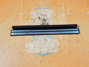 Накладка порога внутренняя MERCEDES-BENZ E-класс W124/S124/C124/A124 (1984 - 1997) &mdash; Разборка Мерседес