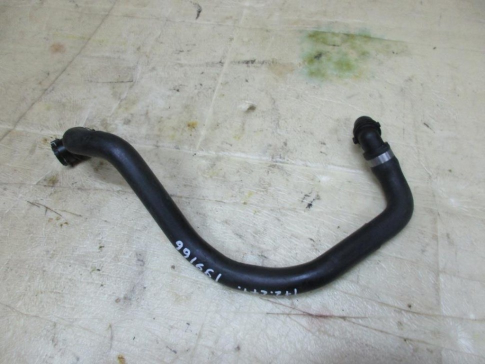 Патрубок ОЖ MERCEDES-BENZ SLK-класс R172 (2011 - 2016) фото 1 — Разборка Мерседес