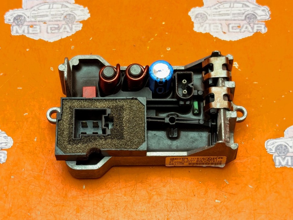 Реле моторчика печки MERCEDES-BENZ CLK-класс C209/A209 (2002 - 2005) фото 1 — Разборка Мерседес