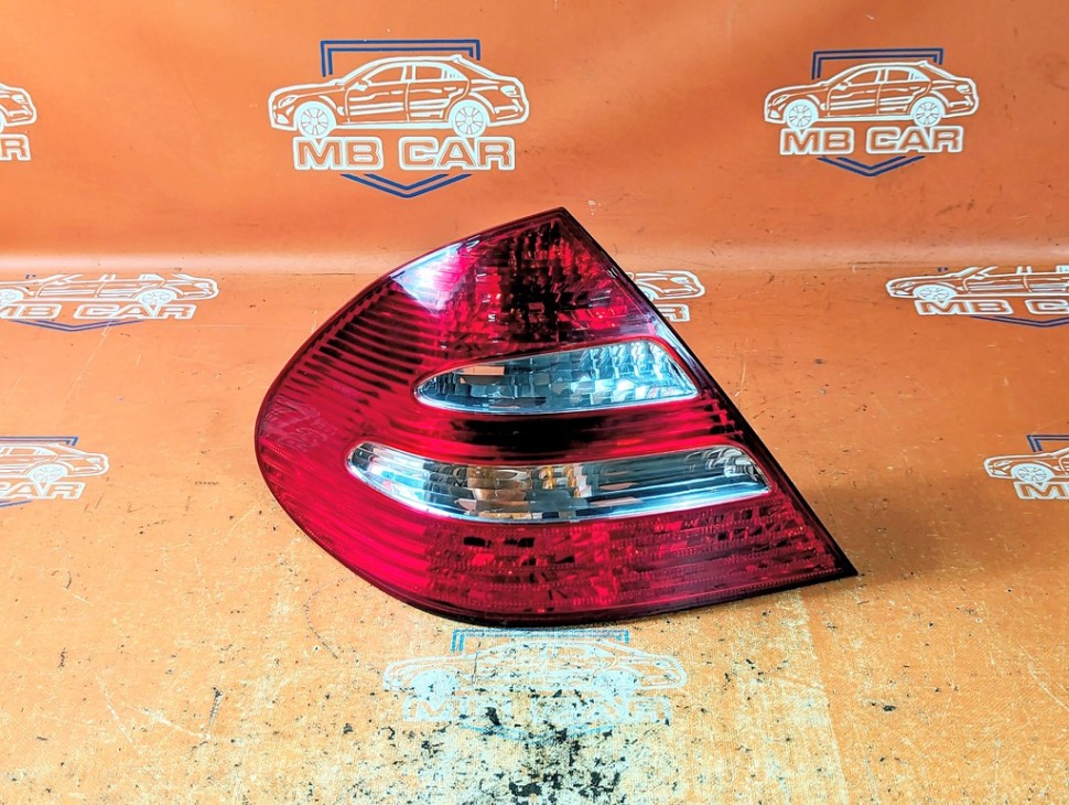 Фонарь задний левый MERCEDES-BENZ E-класс W211/S211 (2002 - 2006) фото 1 &mdash; Разборка Мерседес