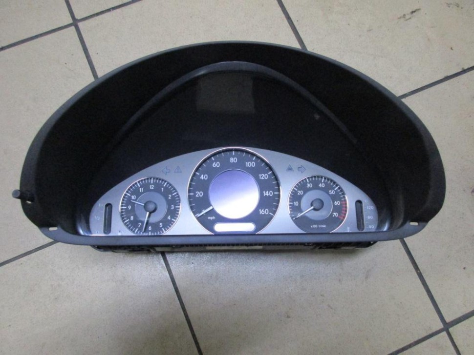 Щиток приборов MERCEDES-BENZ CLK-класс C209/W209 (2002 - 2005) фото 1 — Разборка Мерседес