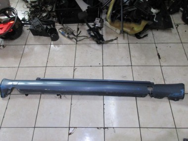 Порог пластиковый правый MERCEDES-BENZ E-класс W124/S124/C124/A124 (1984 - 1997) — Разборка Мерседес