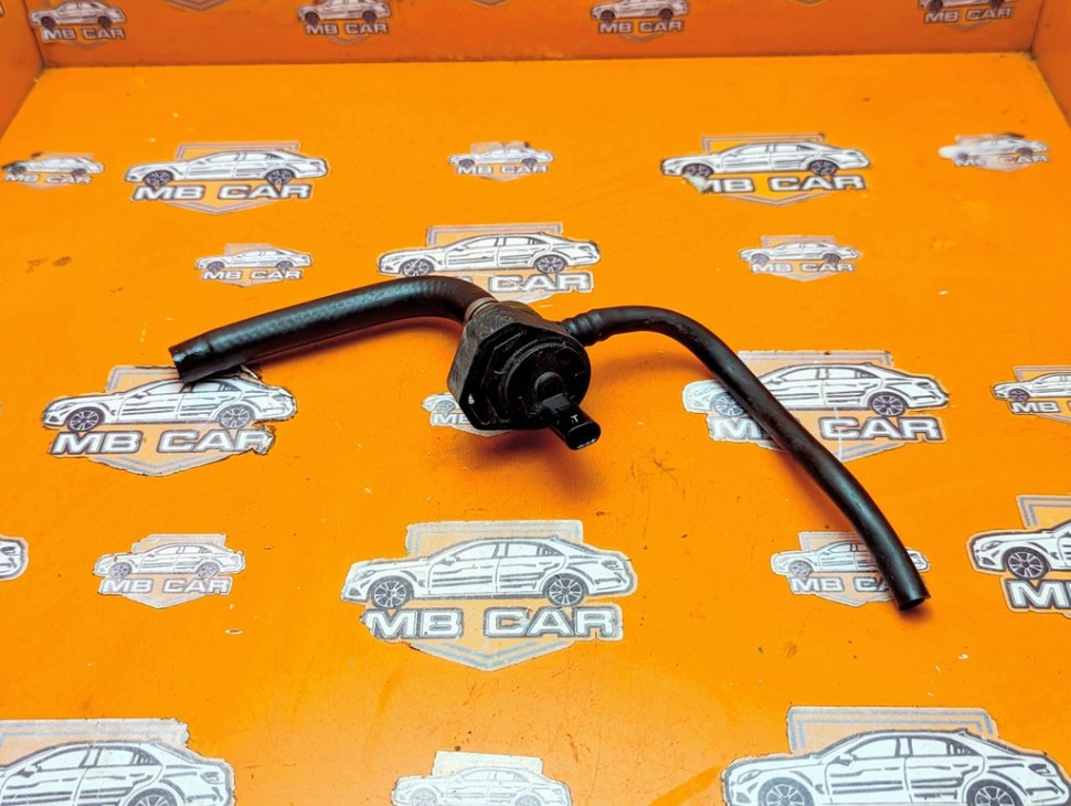 Клапан вентиляции MERCEDES-BENZ C-класс W205/S205/C205/A205 (2014 - 2018) фото 1 &mdash; Разборка Мерседес