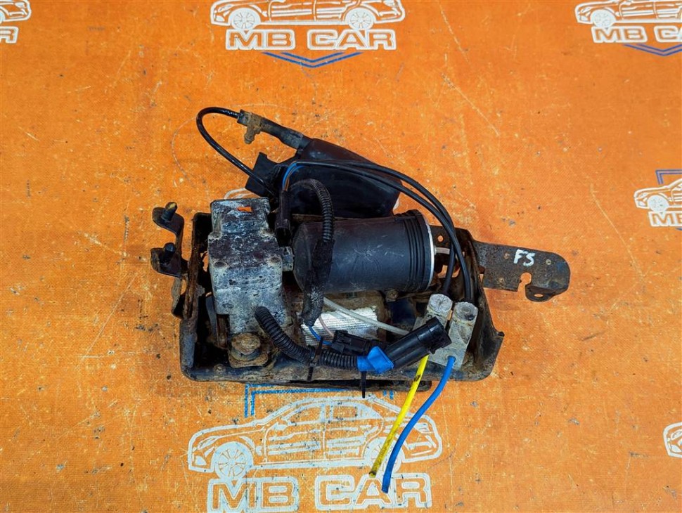 Компрессор пневмоподвески MERCEDES-BENZ Vito W638 (1996 - 2003) фото 1 — Разборка Мерседес