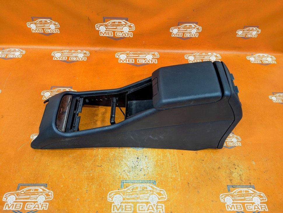 Подлокотник MERCEDES-BENZ M-класс W163 рестайлинг (2001 - 2005) фото 1 — Разборка Мерседес