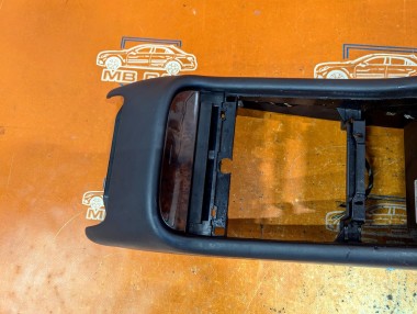 Подлокотник MERCEDES-BENZ M-класс W163 рестайлинг (2001 - 2005) — Разборка Мерседес