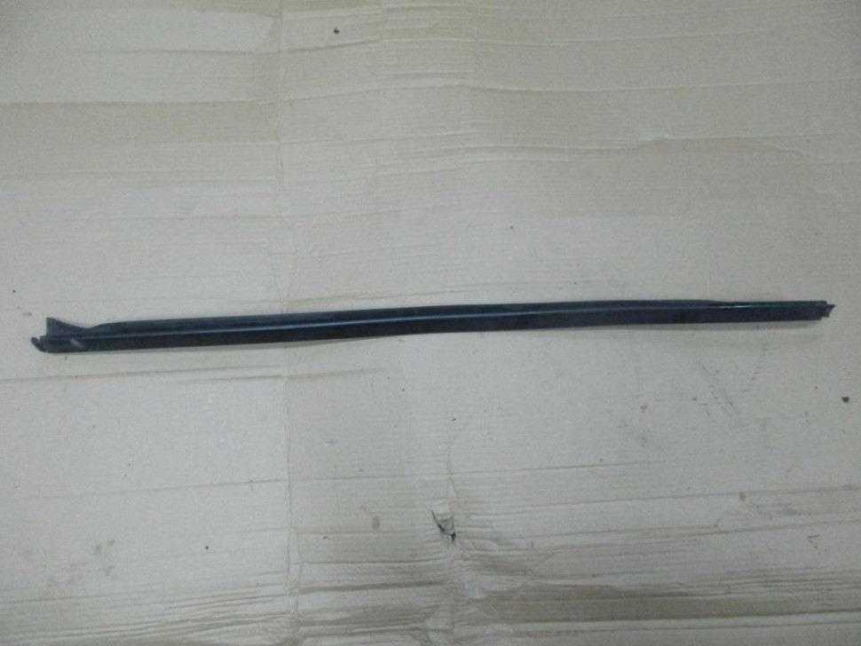 Молдинг лобового стекла MERCEDES-BENZ E-класс W210/S210 рестайлинг (1999 - 2003) фото 1 — Разборка Мерседес