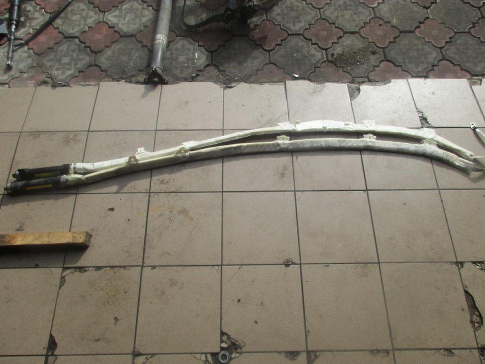 Шторка безопасности правая MERCEDES-BENZ S-класс W220 (1998 - 2005) фото 1 — Разборка Мерседес