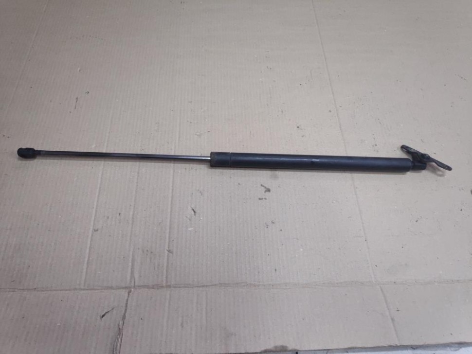 Амортизатор крышки багажника MERCEDES-BENZ Vito W638 (1996 - 2003) фото 1 — Разборка Мерседес