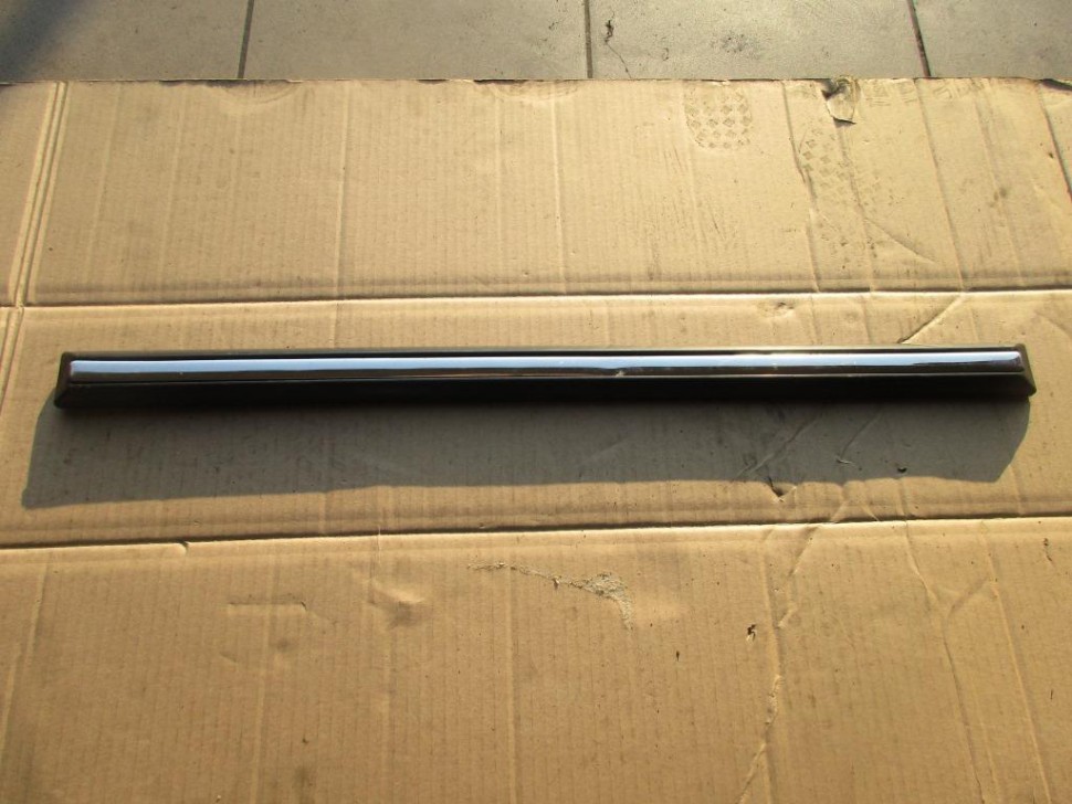 Молдинг двери MERCEDES-BENZ G-класс W463 рестайлинг 2 (2008 - 2012) фото 1 — Разборка Мерседес