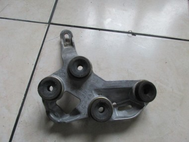 Кронштейн блока ABS MERCEDES-BENZ C-класс W205/S205/C205/A205 (2014 - 2018) — Разборка Мерседес