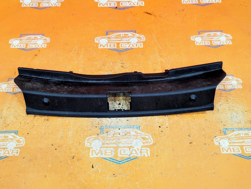 Накладка замка багажника MERCEDES-BENZ C-класс W204/S204/С204 рестайлинг (2011 - 2015) фото 1 &mdash; Разборка Мерседес