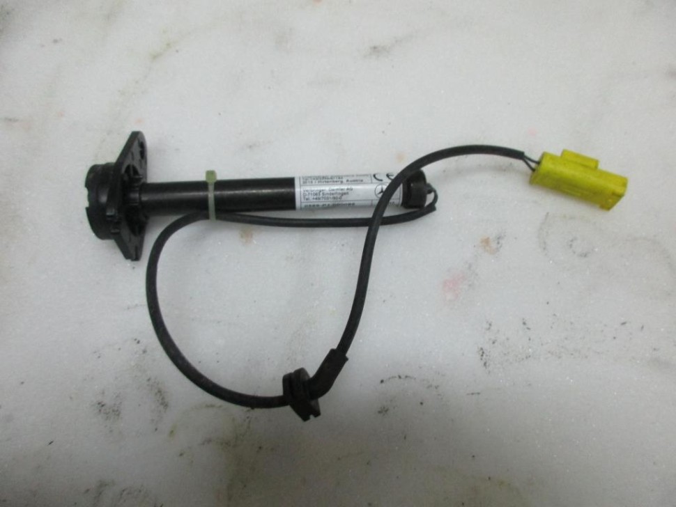 Пиропатрон капота MERCEDES-BENZ C-класс W205/S205/C205/A205 (2014 - 2018) фото 1 — Разборка Мерседес