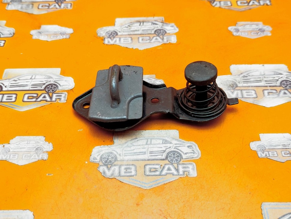 Ответная часть замка капота MERCEDES-BENZ E-класс AMG W211/S211 (2002 - 2006) фото 1 &mdash; Разборка Мерседес