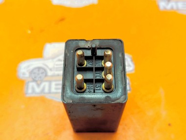 Реле кикдауна MERCEDES-BENZ E-класс W124/S124/C124/A124 (1984 - 1997) — Разборка Мерседес