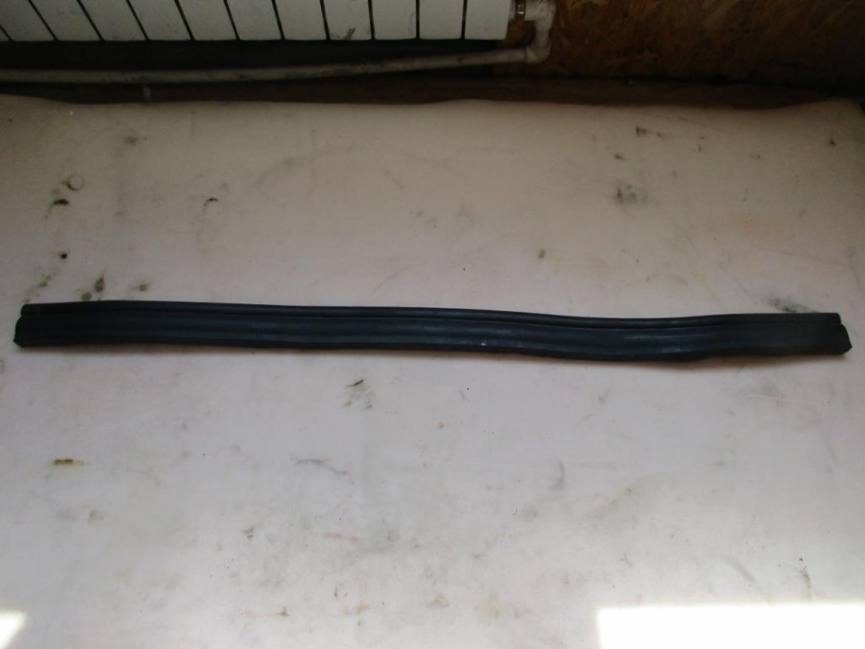 Уплотнитель моторного отсека MERCEDES-BENZ GLE-класс W166 (2015 - 2018) фото 1 — Разборка Мерседес