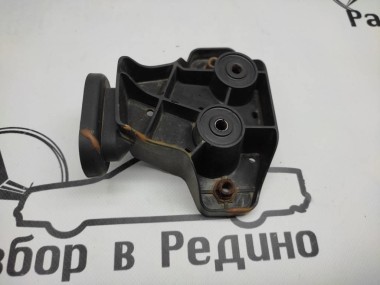 Кронштейн крепления бампера MERCEDES-BENZ M-класс W164 (2005 - 2008) — Разборка Мерседес