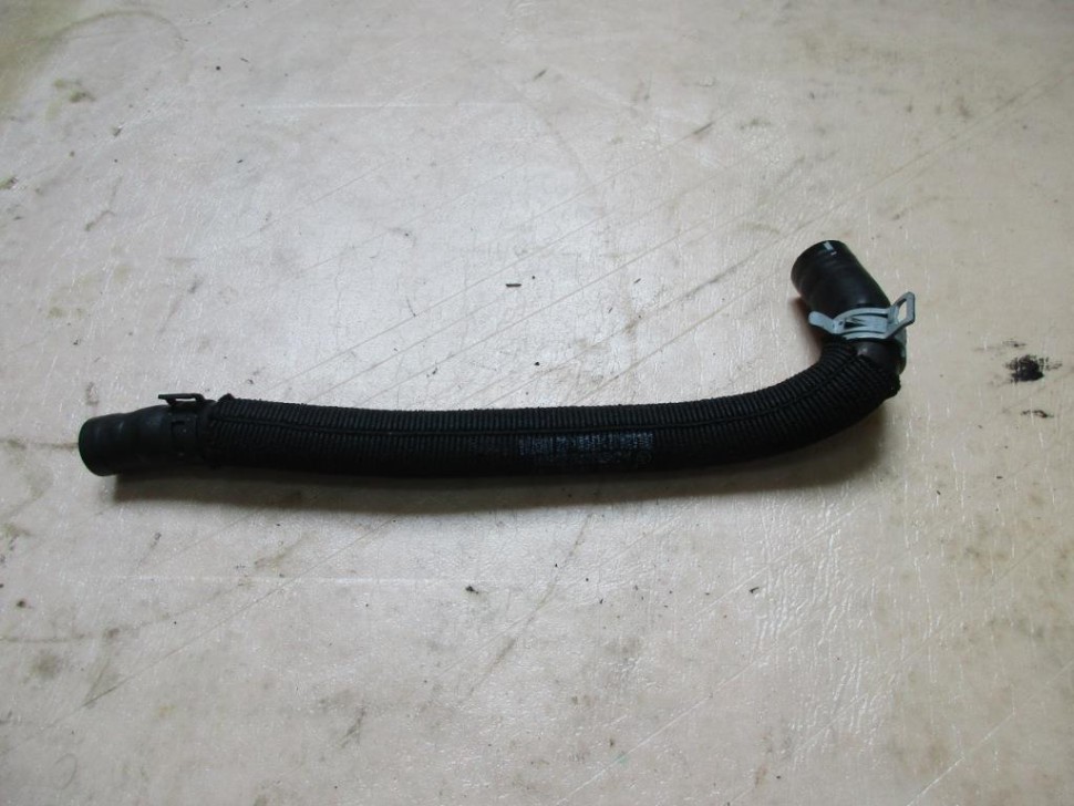 Патрубок ОЖ MERCEDES-BENZ GLC-класс X253 (2015 - 2019) фото 1 — Разборка Мерседес